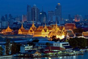 grand-palace-night-bangkok-thailand_980x650